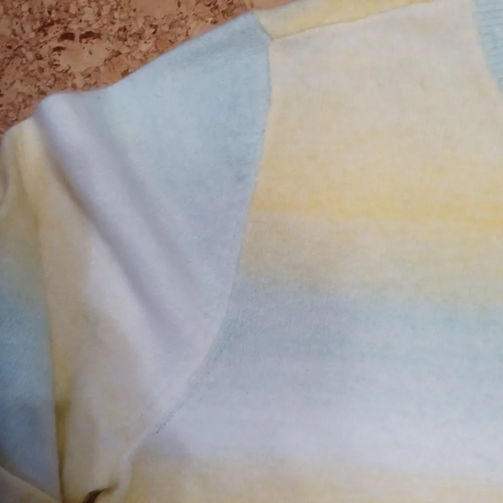 Loft Space Dyed Crew Neck Sweater in Yellow,  White, Blue/Green Size L NWT - Picture 4 of 8